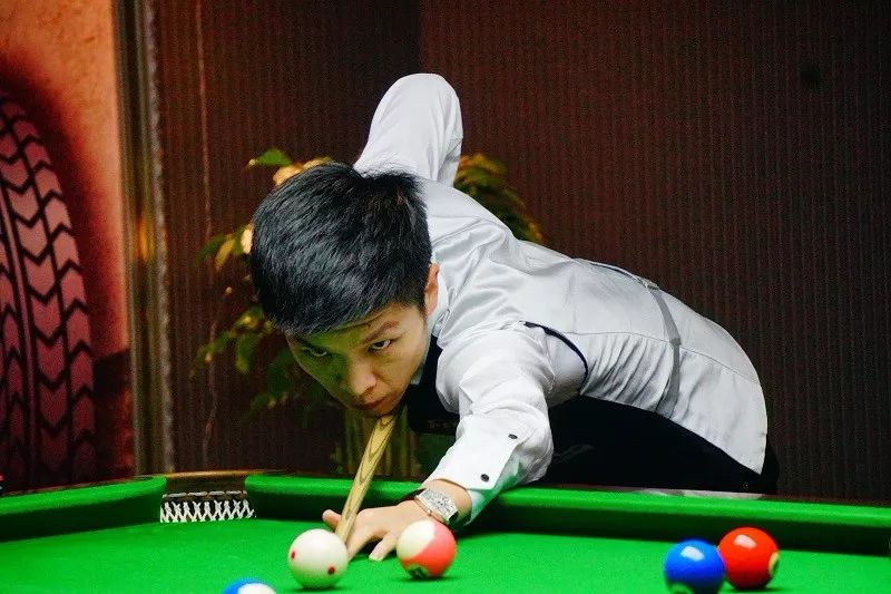 位置游走自 位置游走自